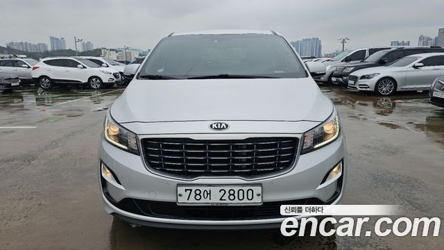 Kia Carnival 11-Seater Prestige