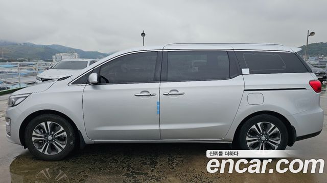 Kia Carnival 11-Seater Prestige 2019 — фото 3