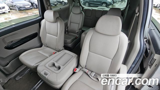 Kia Carnival 11-Seater Prestige 2019 — фото 8