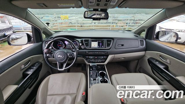 Kia Carnival 11-Seater Prestige 2019 — фото 16