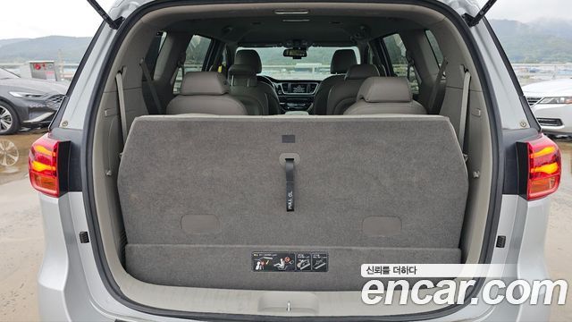 Kia Carnival 11-Seater Prestige 2019 — фото 24