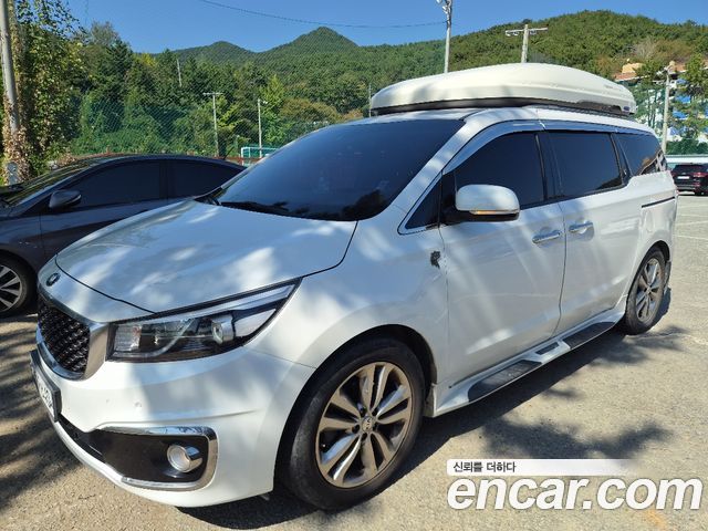 Kia Carnival 7-seater Limousine Magic Space 2018 — фото 4