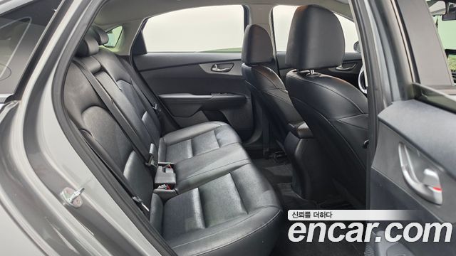 Kia K3 Standard 2021 — фото 12