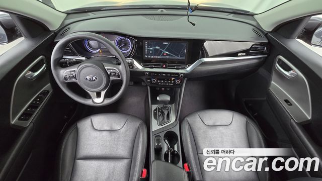 Kia Niro 1.6 HEV Luxury 2020 — фото 7