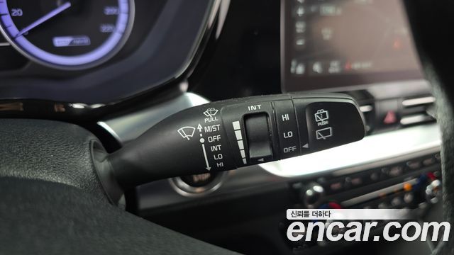 Kia Niro 1.6 HEV Luxury 2020 — фото 27