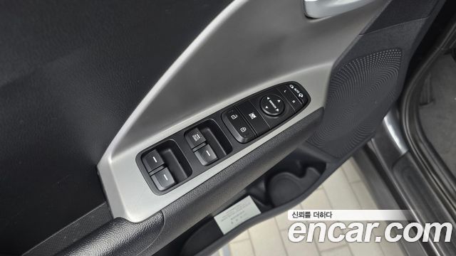Kia Niro 1.6 HEV Luxury 2020 — фото 28