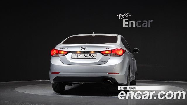 Hyundai Avante 1.6 GDi 10 Million Limited Standard 2016 — фото 4