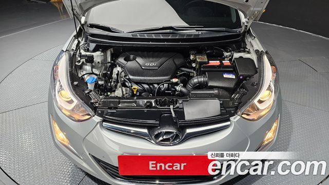 Hyundai Avante 1.6 GDi 10 Million Limited Standard 2016 — фото 6