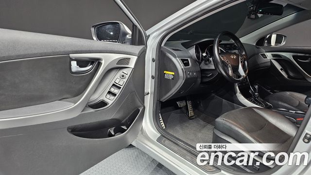 Hyundai Avante 1.6 GDi 10 Million Limited Standard 2016 — фото 10