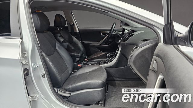 Hyundai Avante 1.6 GDi 10 Million Limited Standard 2016 — фото 26
