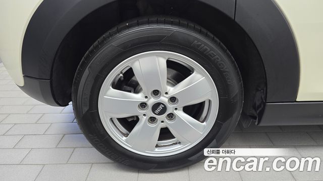 MINI Cooper D 5Door Mid 3rd 2015 — фото 5