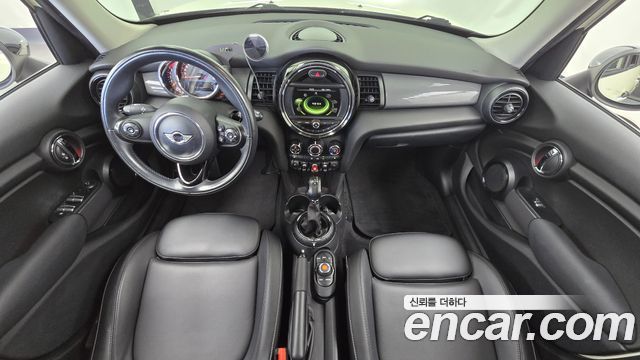 MINI Cooper D 5Door Mid 3rd 2015 — фото 7