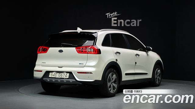 Kia Niro Noblesse 2017 — фото 2