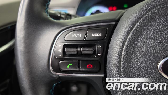Kia Niro Noblesse 2017 — фото 19