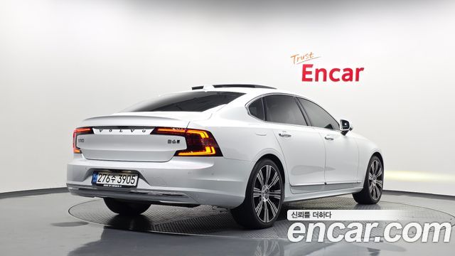 Volvo S90 B6 AWD Inscription 2021 — фото 2