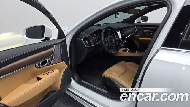 Volvo S90 B6 AWD Inscription 2021 — фото 10