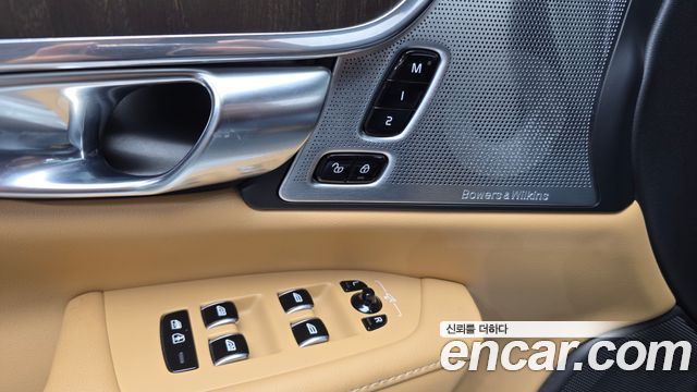 Volvo S90 B6 AWD Inscription 2021 — фото 12