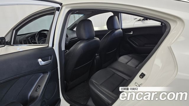 Kia K3 Diesel Luxury 2015 — фото 15