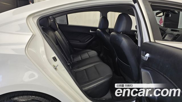 Kia K3 Diesel Luxury 2015 — фото 16
