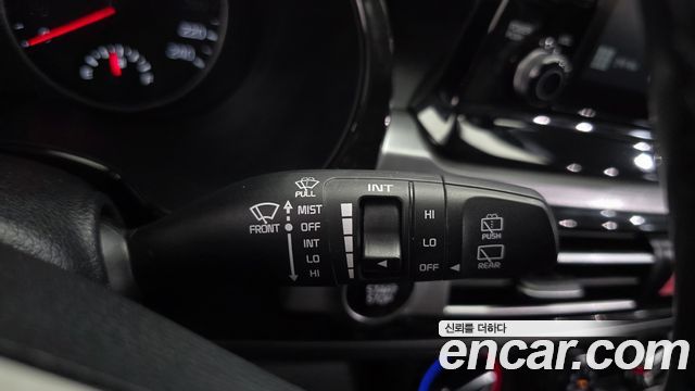 Kia Seltos Diesel 1.6 2WD Prestige 2020 — фото 19