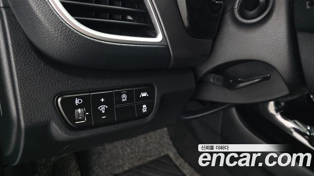 Kia Seltos Diesel 1.6 2WD Prestige 2020 — фото 20