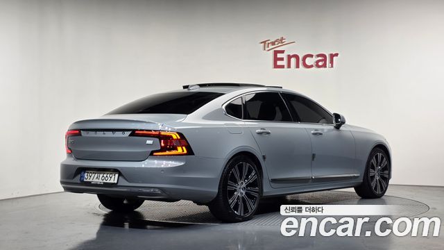 Volvo S90 T8 AWD Ultimate Bright 2024 — фото 2