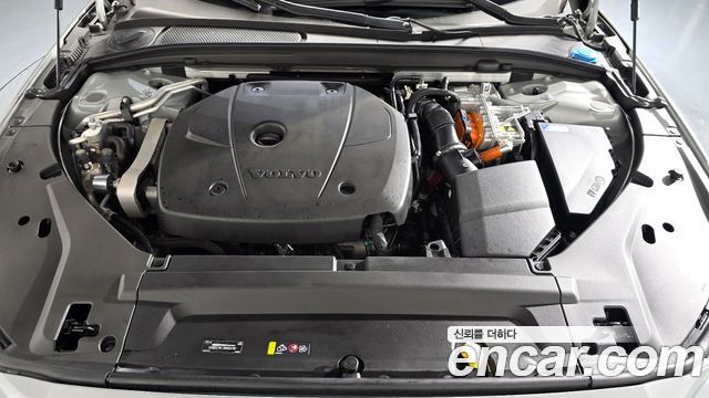 Volvo S90 T8 AWD Ultimate Bright 2024 — фото 6