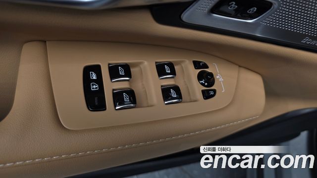 Volvo S90 T8 AWD Ultimate Bright 2024 — фото 12