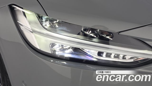 Volvo S90 T8 AWD Ultimate Bright 2024 — фото 22