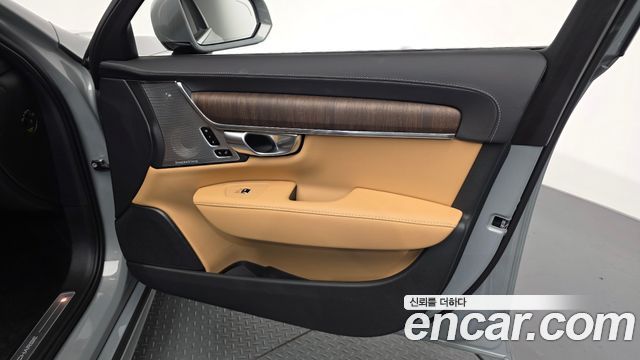 Volvo S90 T8 AWD Ultimate Bright 2024 — фото 24