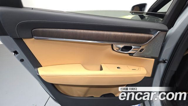 Volvo S90 T8 AWD Ultimate Bright 2024 — фото 25