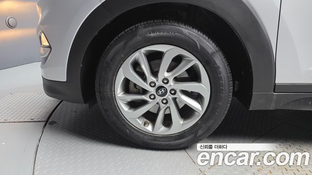 Hyundai Tucson Diesel 2.0 2WD Style 2017 — фото 5