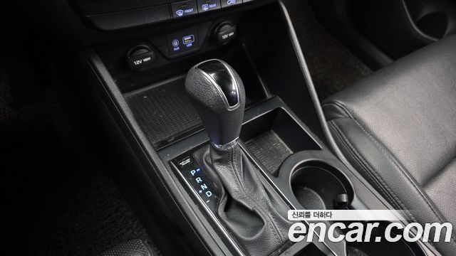 Hyundai Tucson Diesel 2.0 2WD Style 2017 — фото 9