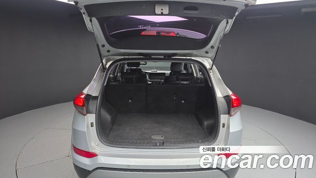 Hyundai Tucson Diesel 2.0 2WD Style 2017 — фото 20