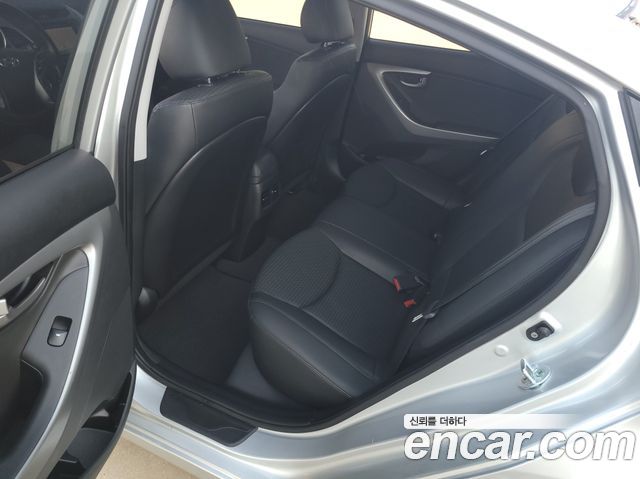Hyundai Avante 1.6 GDi Modern Standard 2015 — фото 5