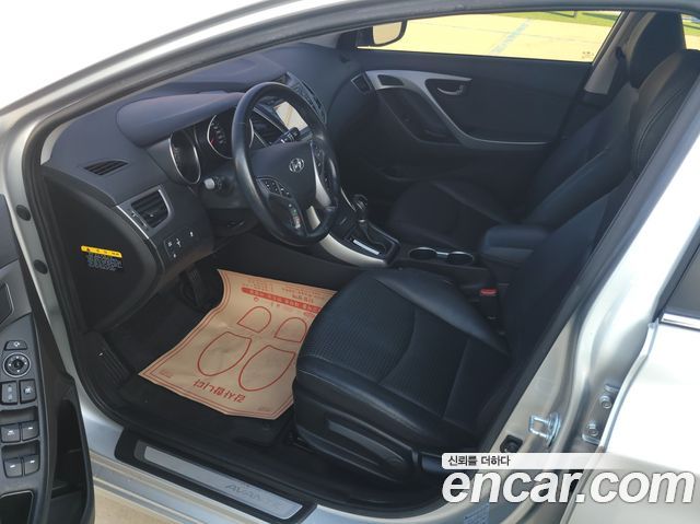 Hyundai Avante 1.6 GDi Modern Standard 2015 — фото 15