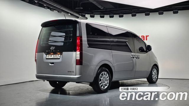 Hyundai Staria Cargo 3-Seater Modern 2022 — фото 2
