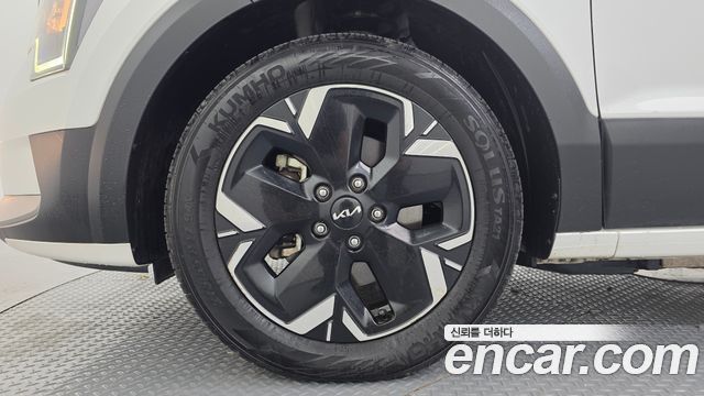Kia Niro EV Air 2023 — фото 5