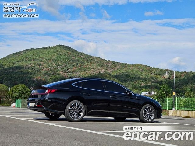 Hyundai Sonata (DN8) 2.0 Premium Plus 2022 — фото 2