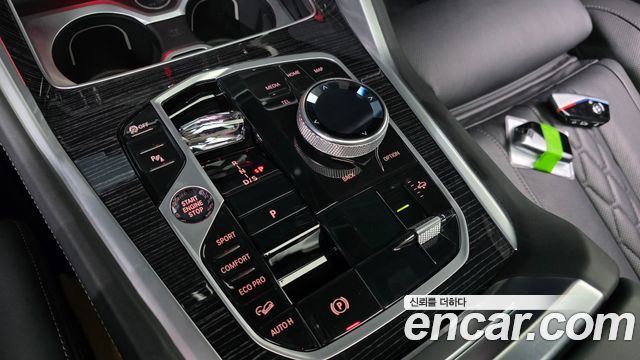 BMW X6 (G06) xDrive40i M Sport 2024 — фото 9
