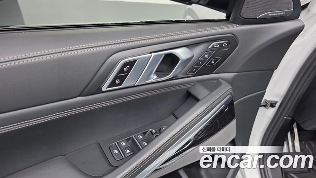 BMW X6 (G06) xDrive40i M Sport 2024 — фото 20