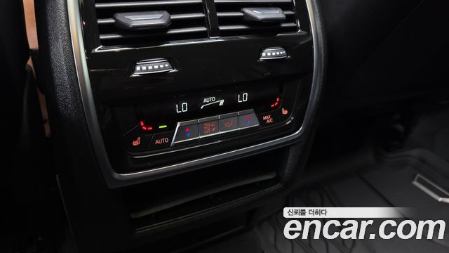 BMW X6 (G06) xDrive40i M Sport 2024 — фото 29