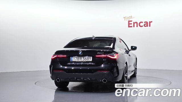 BMW 4 Series (G22) 420i M Sport Performance Coupe 2022 — фото 4