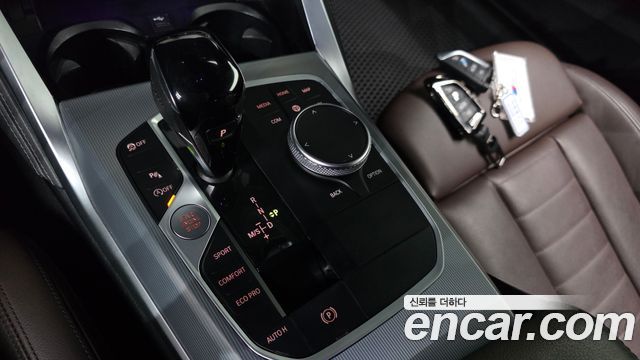BMW 4 Series (G22) 420i M Sport Performance Coupe 2022 — фото 9