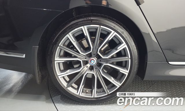 BMW 7 Series (G11) 740i M Sport 2022 — фото 5