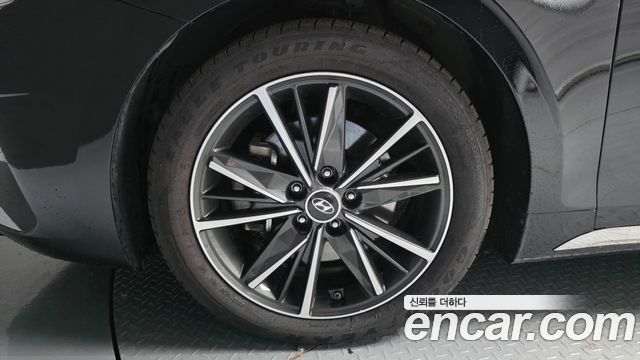 Hyundai Grandeur (IG) 2.5 Le Blanc 2023 — фото 5