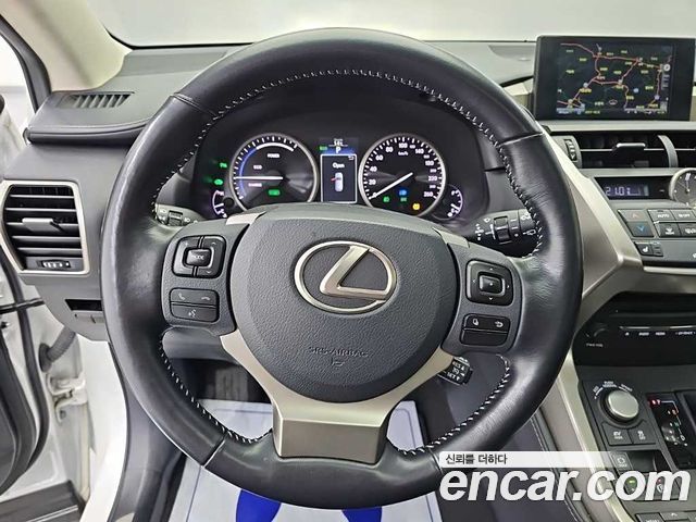 Lexus NX300h Supreme 2016 — фото 9