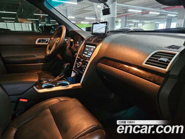 Ford Explorer 3.5 Limited 4WD 5th 2014 — фото 16