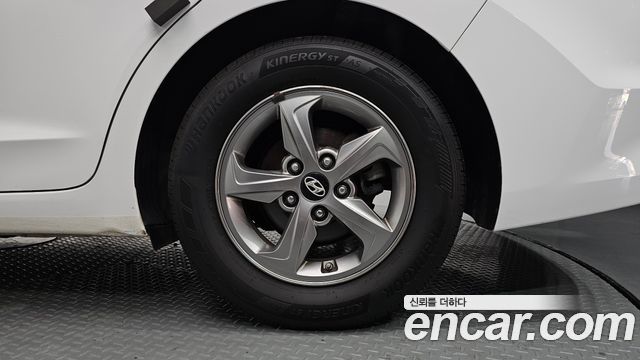 Hyundai Avante (AD) 1.6 GDI Smart 2016 — фото 21