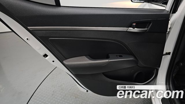 Hyundai Avante (AD) 1.6 GDI Smart 2016 — фото 25